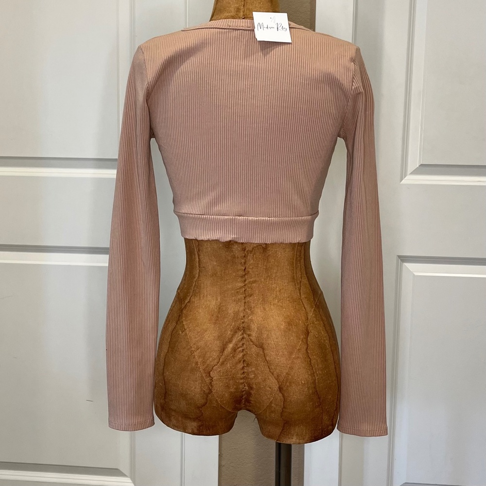 NWT Madison Riley Crop Top - Picture 2 of 5